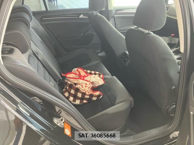 VolksWagen GOLF 2015-07 7621314-16