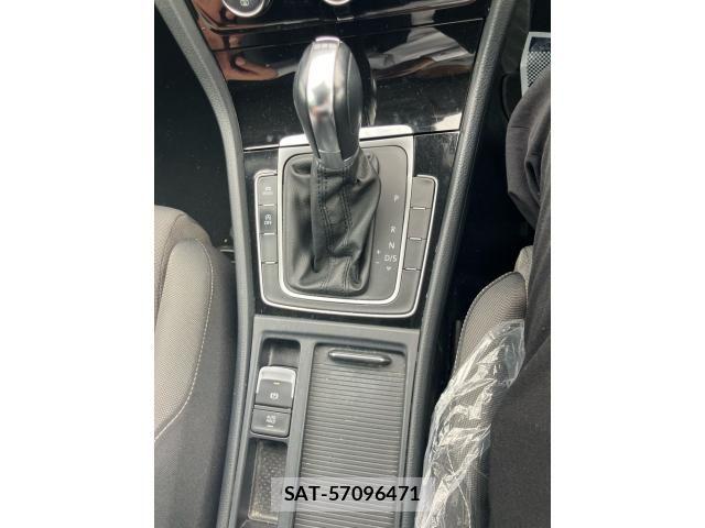 VolksWagen GOLF 2014-05 7730701-24