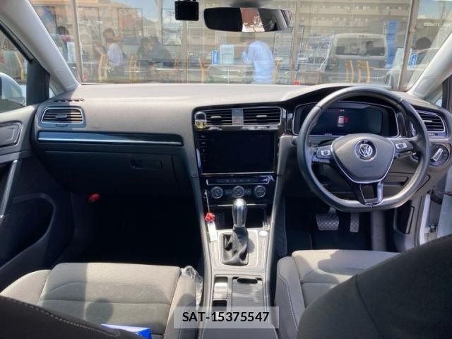 VolksWagen GOLF 2017-06 7730698-11