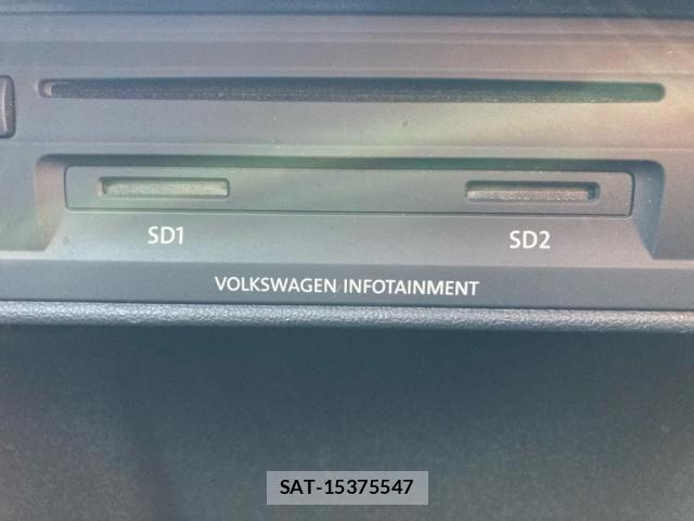 VolksWagen GOLF 2017-06 7730698-21