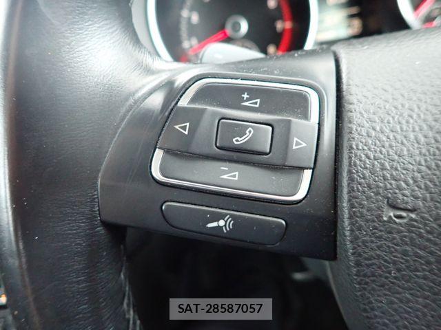VolksWagen GOLF 2009-06 7730691-12