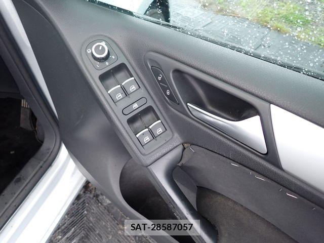 VolksWagen GOLF 2009-06 7730691-17