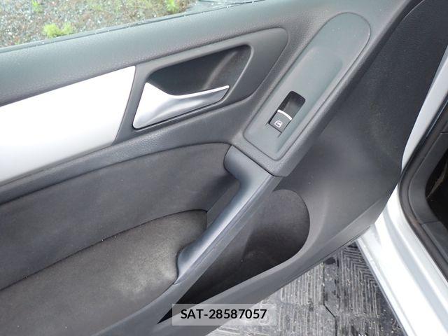VolksWagen GOLF 2009-06 7730691-19