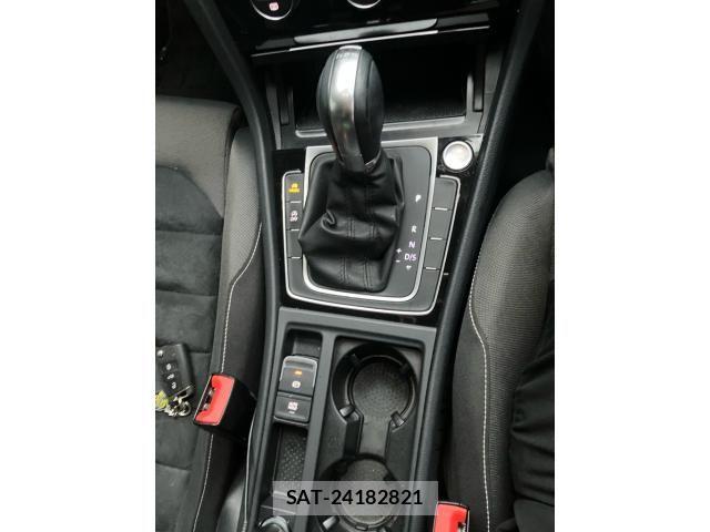 VolksWagen GOLF 2015-02 7730699-11