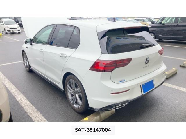 VolksWagen GOLF 2021-07 7730695-11