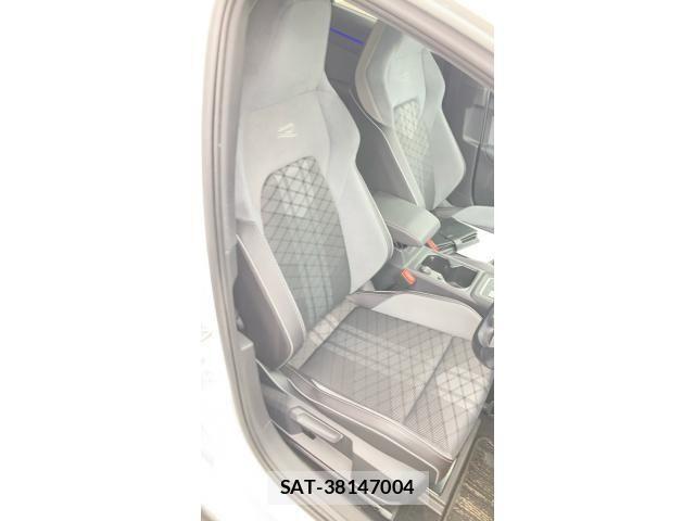 VolksWagen GOLF 2021-07 7730695-14