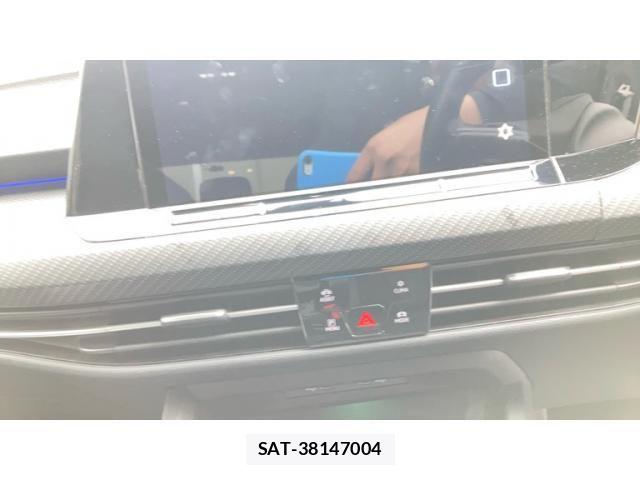 VolksWagen GOLF 2021-07 7730695-20