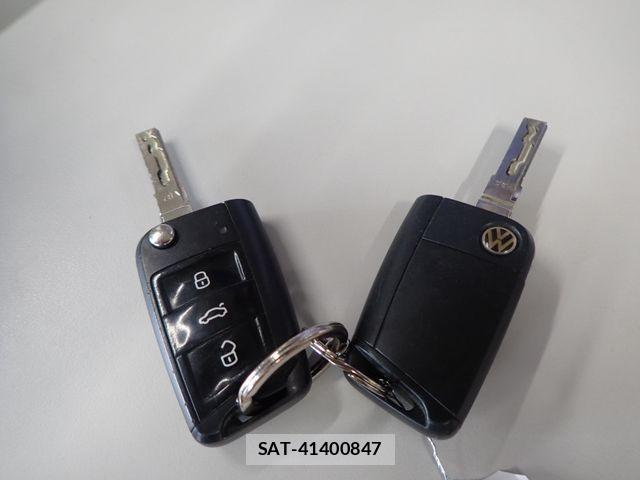 VolksWagen GOLF 2015-07 7730689-28