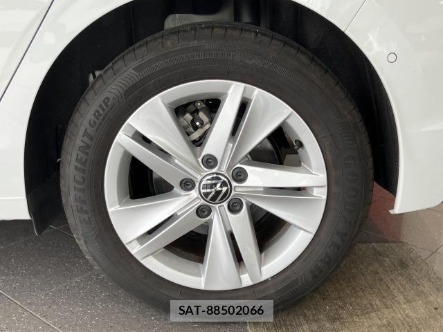 VolksWagen GOLF 2022-02 7730693-20