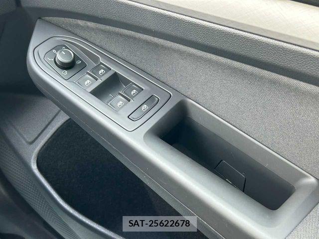 VolksWagen GOLF 2021-08 7790490-15