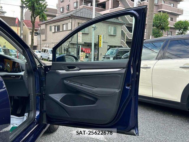 VolksWagen GOLF 2021-08 7790490-18