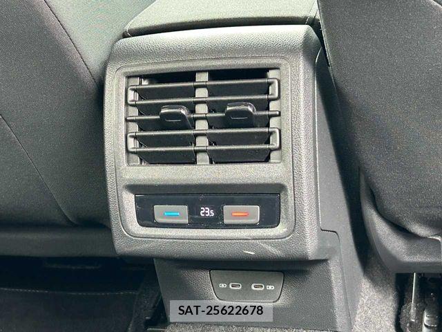 VolksWagen GOLF 2021-08 7790490-22
