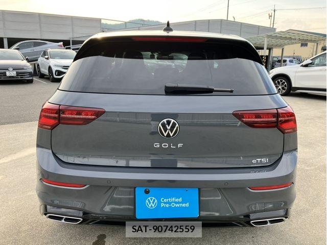 VolksWagen GOLF 2023-07 7790493-12