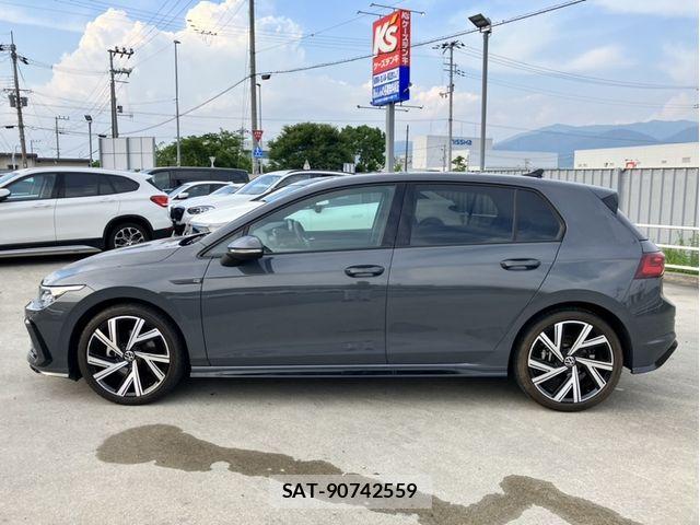 VolksWagen GOLF 2023-07 7790493-14