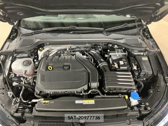 VolksWagen GOLF 2021-10 7790491-13