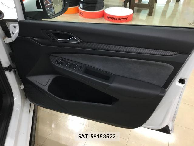VolksWagen GOLF 2021-06 7880456-14