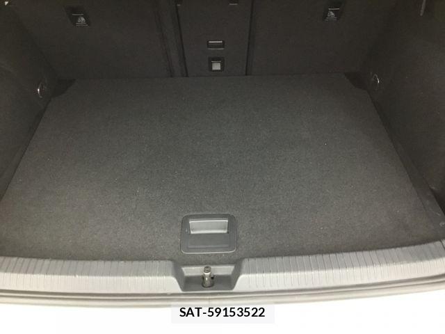 VolksWagen GOLF 2021-06 7880456-17