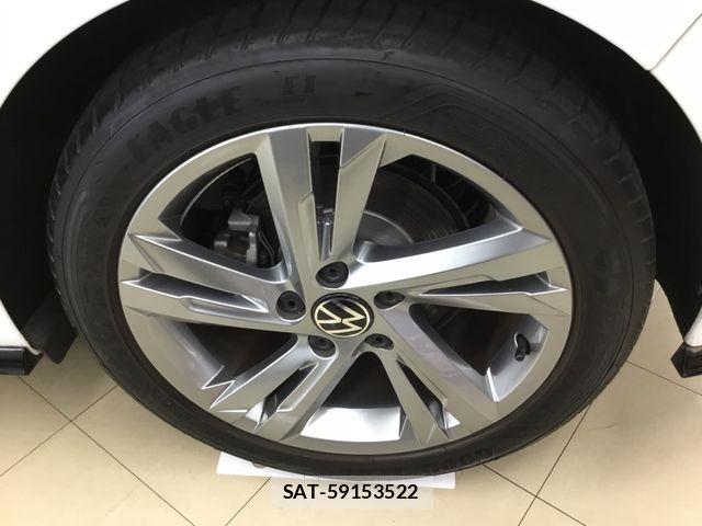 VolksWagen GOLF 2021-06 7880456-24
