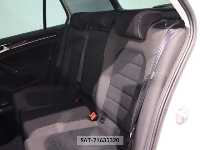 VolksWagen GOLF 2018-05 7880463-4