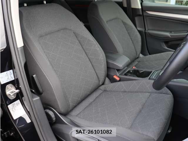 VolksWagen GOLF 2023-11 7880457-15