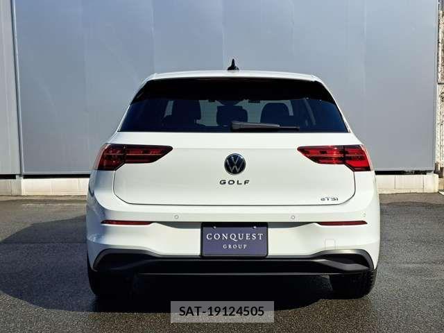 VolksWagen GOLF 2021-06 7880459-4
