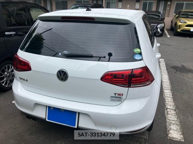 VolksWagen GOLF 2015-08 7880467-9