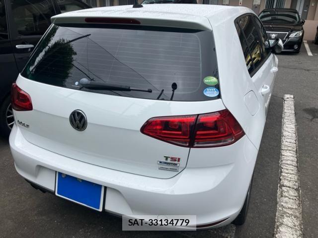 VolksWagen GOLF 2015-08 7880467-10