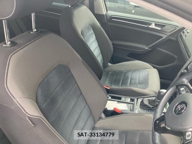 VolksWagen GOLF 2015-08 7880467-12
