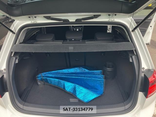 VolksWagen GOLF 2015-08 7880467-14