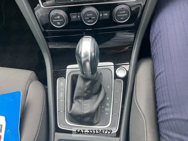 VolksWagen GOLF 2015-08 7880467-16