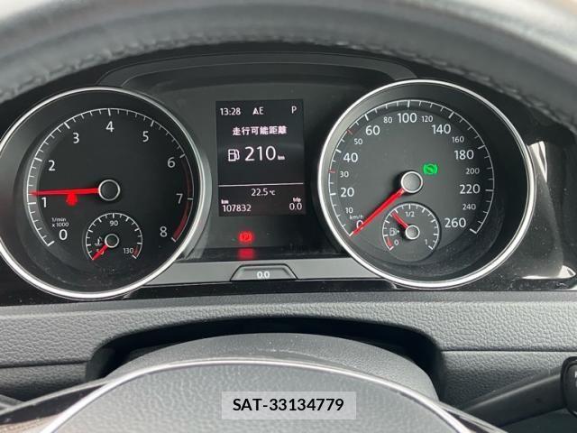 VolksWagen GOLF 2015-08 7880467-21