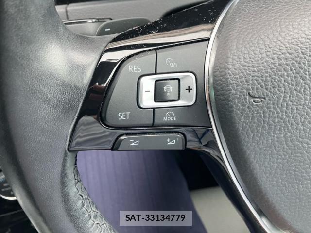 VolksWagen GOLF 2015-08 7880467-23