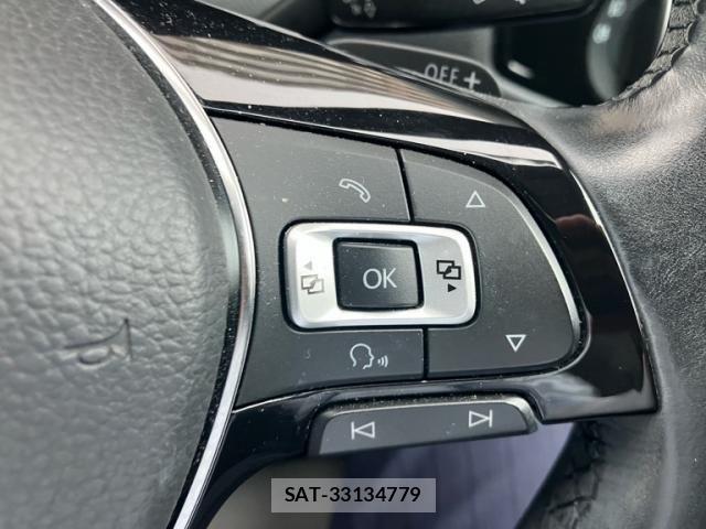 VolksWagen GOLF 2015-08 7880467-24