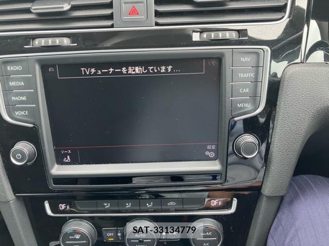 VolksWagen GOLF 2015-08 7880467-28