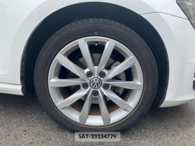 VolksWagen GOLF 2015-08 7880467-6