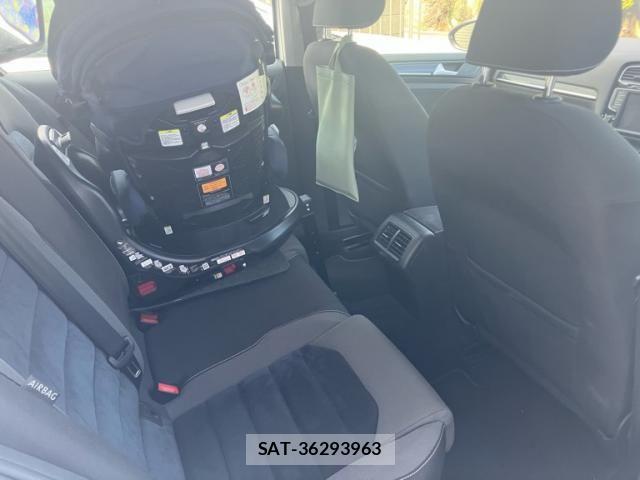 VolksWagen GOLF 2015-10 7964382-11