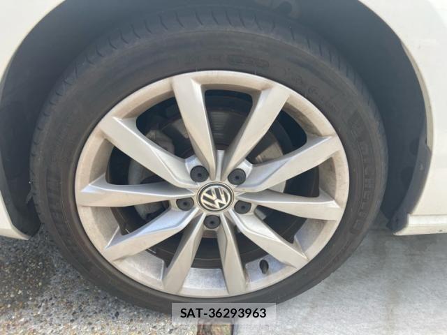 VolksWagen GOLF 2015-10 7964382-4