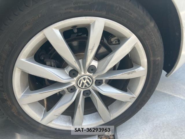 VolksWagen GOLF 2015-10 7964382-5