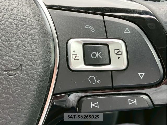 VolksWagen GOLF 2014-03 7981560-17