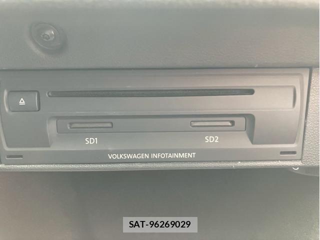VolksWagen GOLF 2014-03 7981560-25