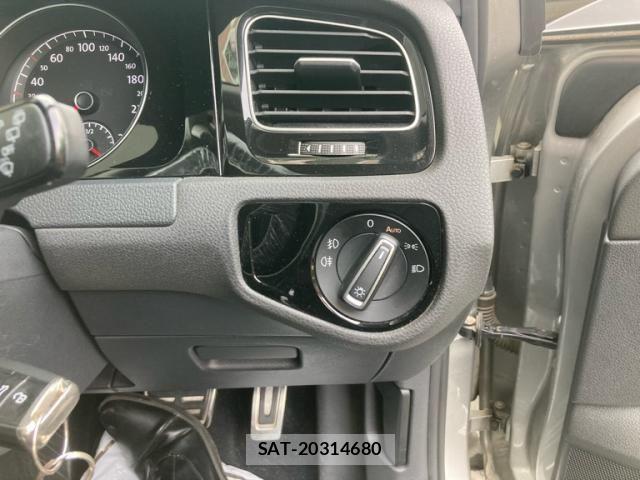 VolksWagen GOLF 2013-12 7981562-15