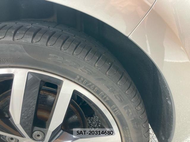 VolksWagen GOLF 2013-12 7981562-22