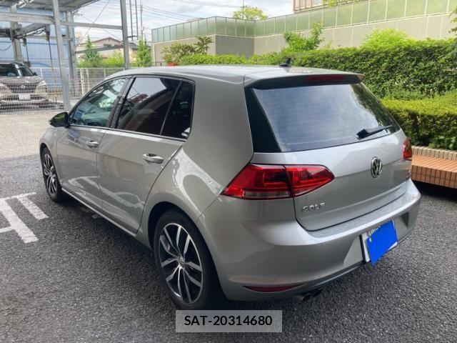 VolksWagen GOLF 2013-12 7981562-3