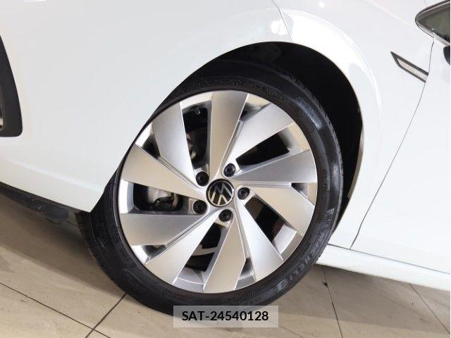 VolksWagen GOLF 2022-03 7981557-13