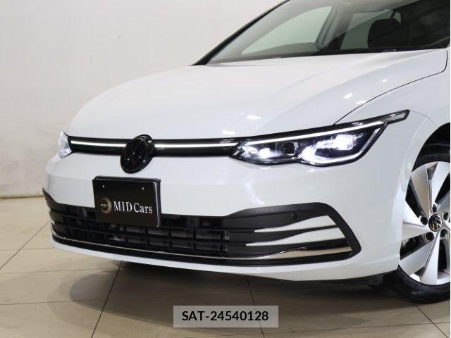 VolksWagen GOLF 2022-03 7981557-14