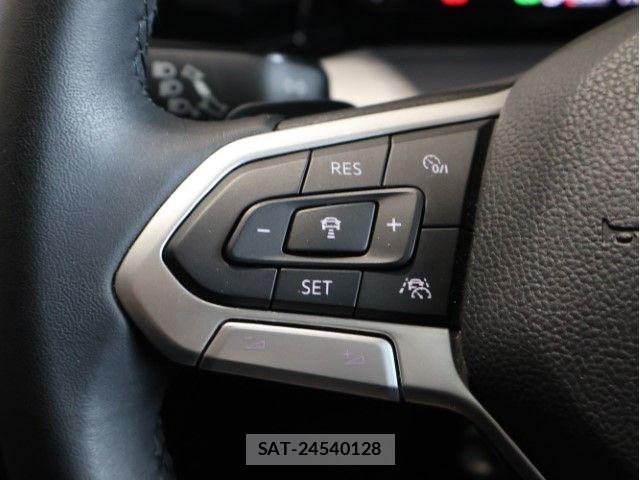 VolksWagen GOLF 2022-03 7981557-18