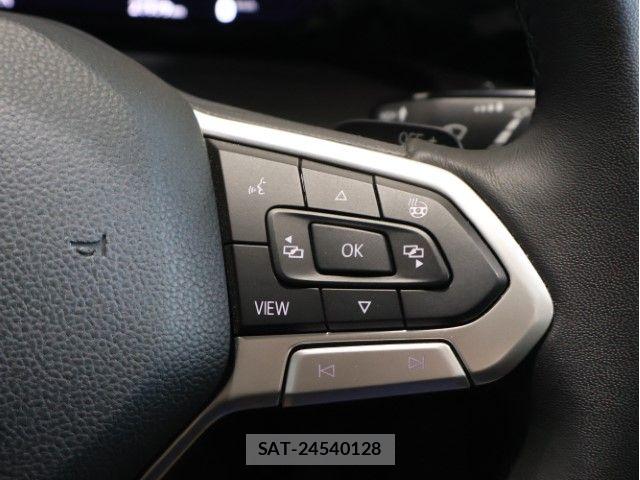 VolksWagen GOLF 2022-03 7981557-19