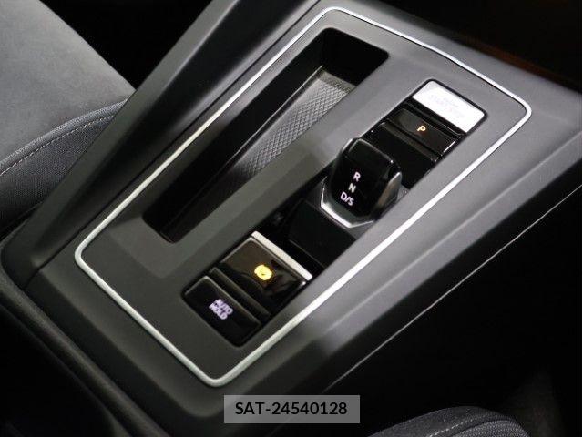 VolksWagen GOLF 2022-03 7981557-21
