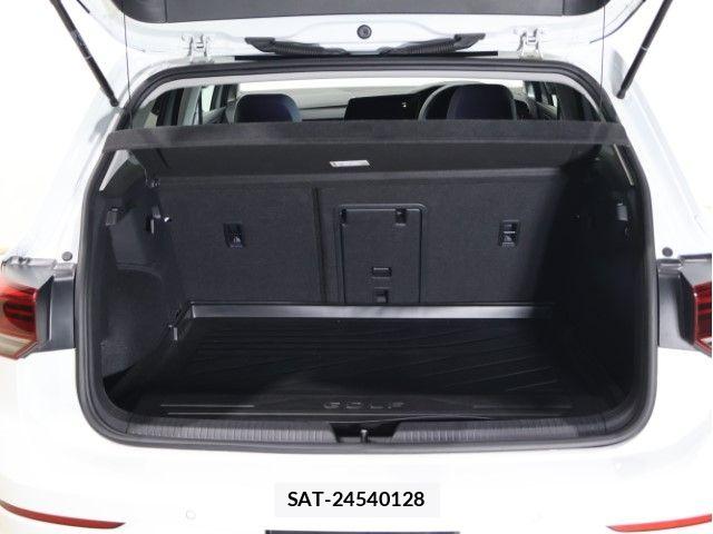 VolksWagen GOLF 2022-03 7981557-6