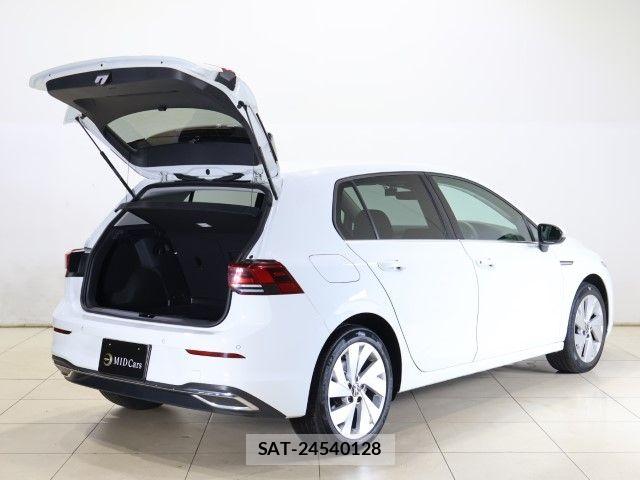 VolksWagen GOLF 2022-03 7981557-7
